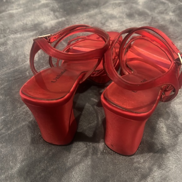 UnListed size 7 Dark Red Woman’s Platform Dress Sandals - Picture 6 of 7